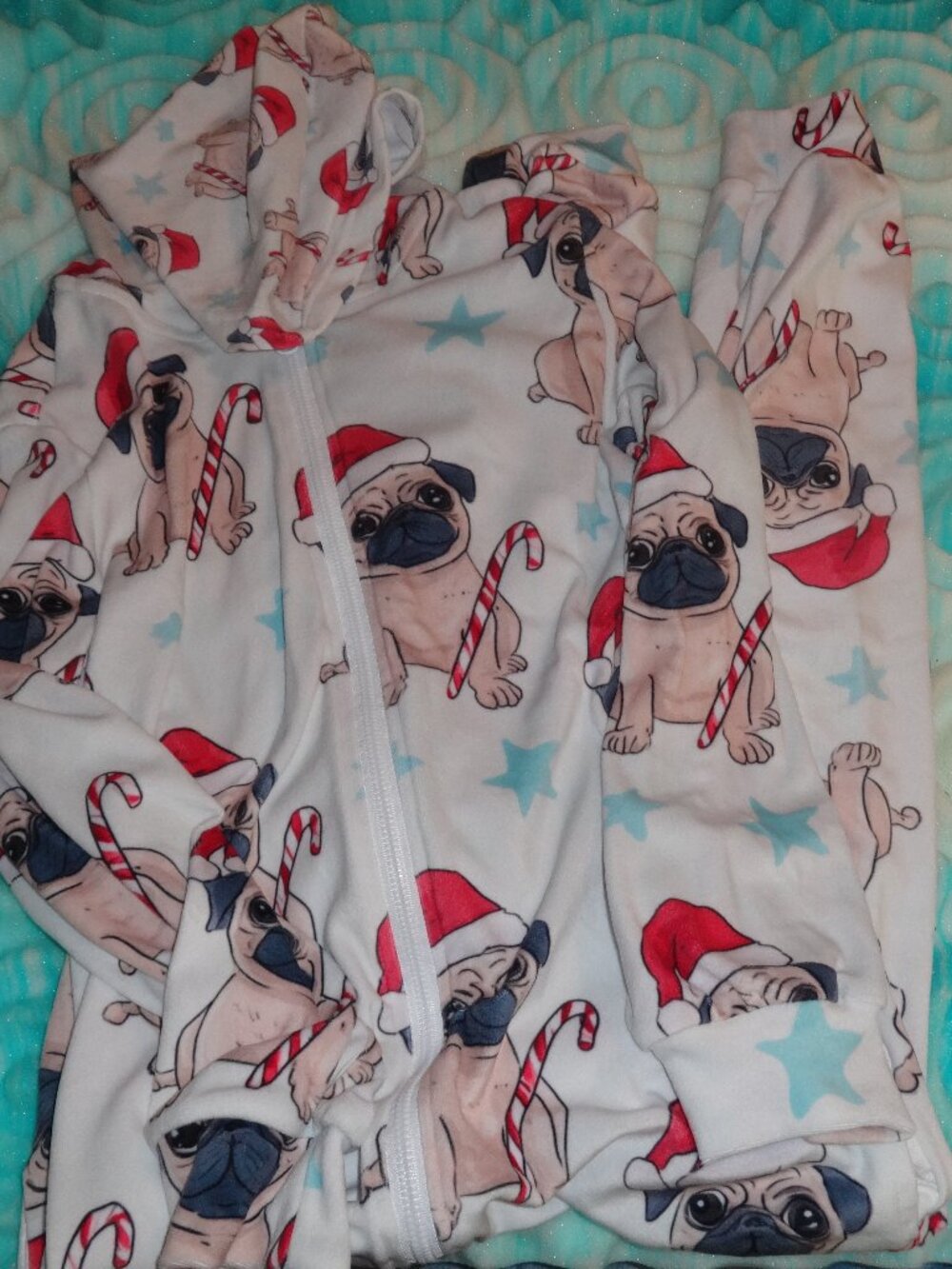 UNISEX KIDS COZY HOODED ONESIE CHRISTMAS DOG THEMED NWOT